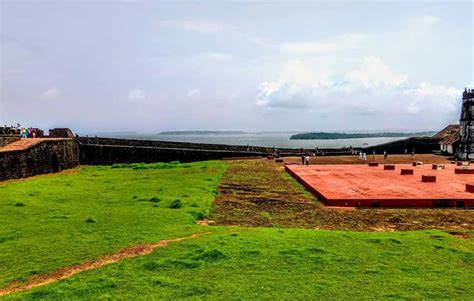 Fort Aguada In Goa - Timing, How To Guide - 2024