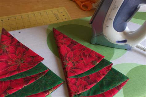 Creating Every Day: Christmas Tree Napkin Tutorial