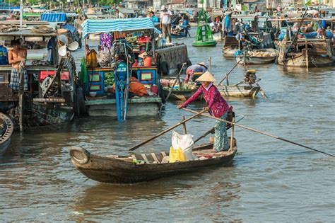 Image of Cai Rang Floating Market by Sue Wolfe | 1037904