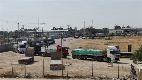 Egypt-Gaza border crossing opens, letting desperately needed aid flow ...