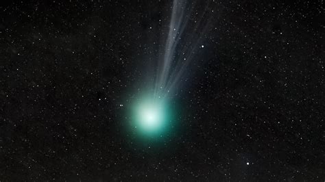 Rare green comet - how to view it and spiritual significance | Woman & Home