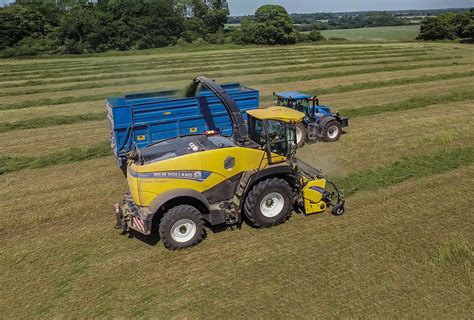 Forage harvester brand change delivers improved chop for high-quality feed - Farmers Guide