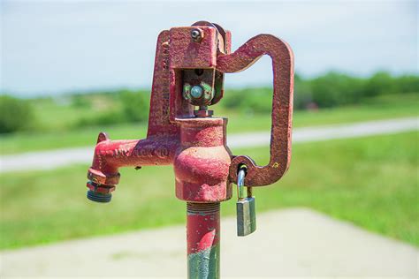 Water Hydrant Photograph by Lynn Bills - Fine Art America