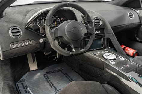 Descubrir 103+ imagen lamborghini murcielago interior - Abzlocal.mx