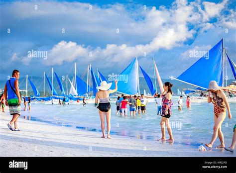 BORACAY ISLAND, PHILIPPINES - November 18, 2017 : Crowded beach of ...