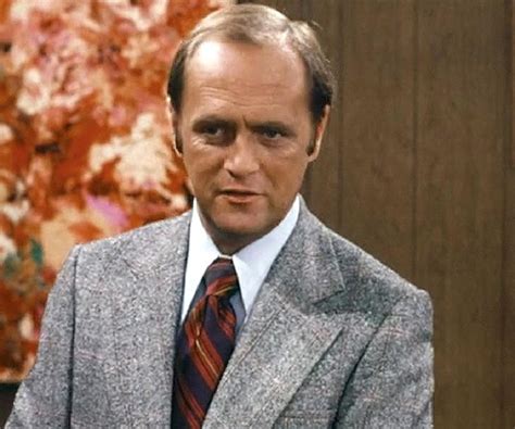 How Old Is Bob Newhart The Actor : He measures 5 feet 8 inches in ...