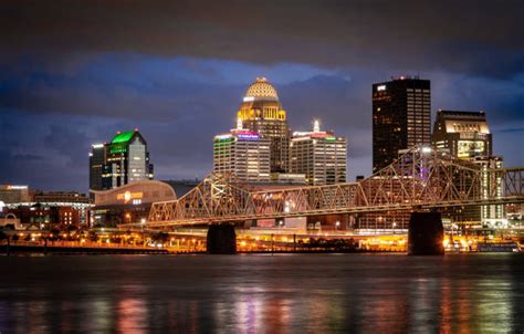 Louisville Skyline Night Stock Photos, Pictures & Royalty-Free Images - iStock