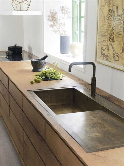 Modern Kitchen Sink Designs That Look to Attract Attention