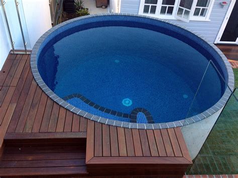 Brisbane Australian Plunge Pool | Small pool design, Backyard pool ...