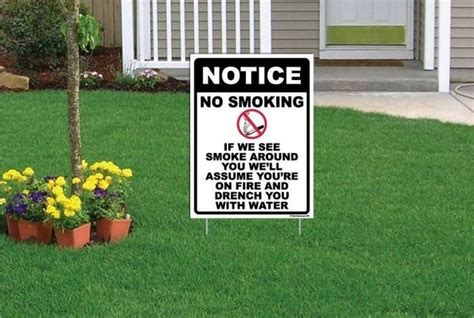 The Most Hilarious Yard Signs That Have Ever Been Created (25 pics)