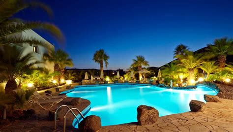 Fenix Collection Hotel in Perissa Santorini - Santorini hotels