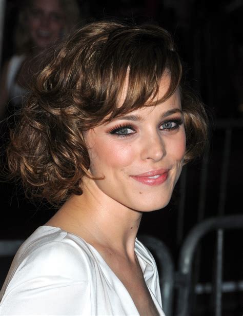 Hairstyle Review and Pictures: Celebrity Short Brown Hairstyle Wallpaper