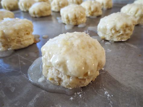 Eat with Grace: Bite-Size Lemon Scones with Lemon Glaze