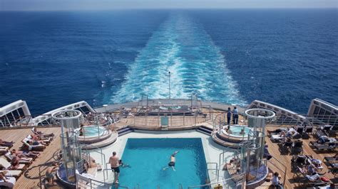 What Is a Transatlantic Cruise?