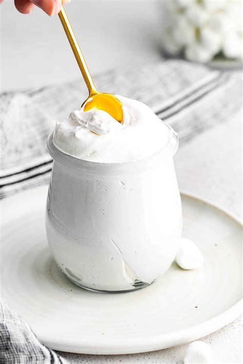 How to Make Marshmallow Fluff (Marshmallow Cream Recipe) - Easy Dessert Recipes