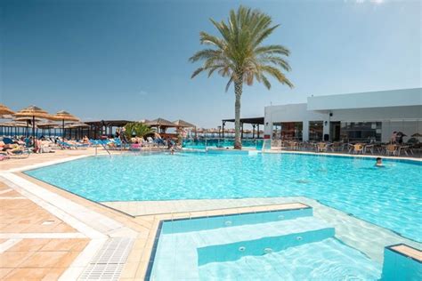 Avra Beach Hotel - Ixia Hotels | Jet2holidays