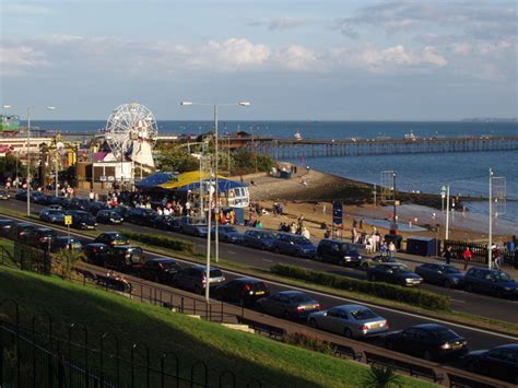 Southend Seafront and Pier © David Williams cc-by-sa/2.0 :: Geograph Britain and Ireland