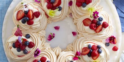 Best Meringue Wreath Recipe - How to Make Meringue Wreath