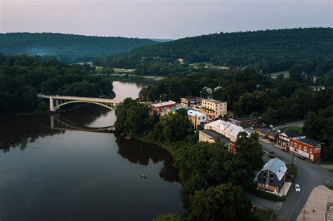 Getaway Guide to Narrowsburg NY - Bobo and ChiChi