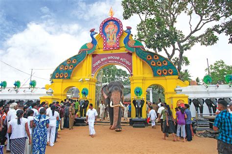 Ruhunu Maha Kataragama Devalaya | Attractions in Kataragama, Kataragama