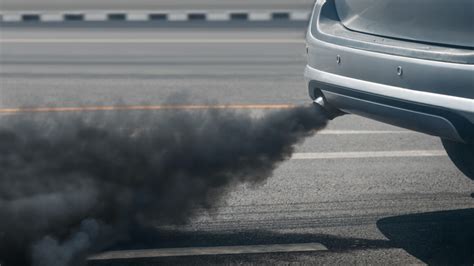 Smoke from vehicles: What's it telling you? | Spinny Car Magazine