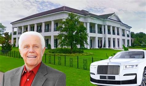 A Visitor's Guide to Jesse Duplantis' House - bingo at home