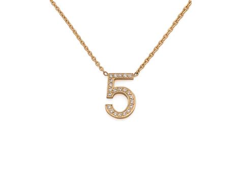Collier Lucky Number 5 Represantant un chiffre En or , et diamants. #necklace #number #stone # ...