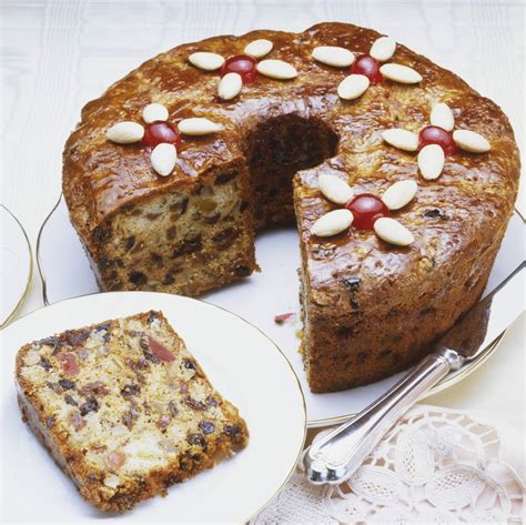 Moist Golden Fruitcake Recipe