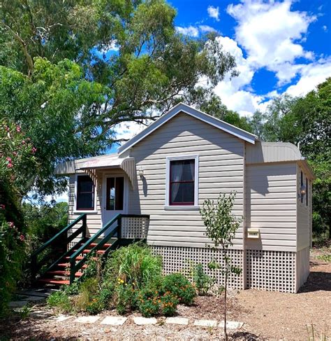 Cozy 1 Bedroom Guesthouse - Como Cottage - Guesthouses for Rent in Narrabri, New South Wales ...