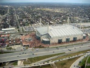 Alamodome - Facts, figures, pictures and more of the Alamo Bowl Game ...