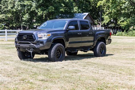 Front Bumper | Toyota Tacoma 2WD/4WD (2016-2023) | Rough Country