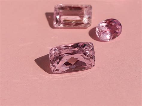 Kunzite Gem Guide and Properties Chart | JTV.com