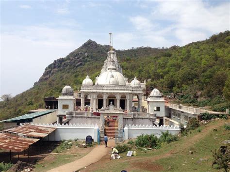 Ландшафт Tempel холмов Parasnath Редакционное Фотография - изображение ...