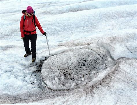 Athabasca Glacier hiking ttour | Best way see glacier Icefields Parkway