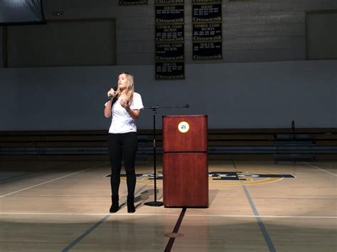 Menlo Hosts Body Image and Mental Health Advocate Victoria Garrick to ...