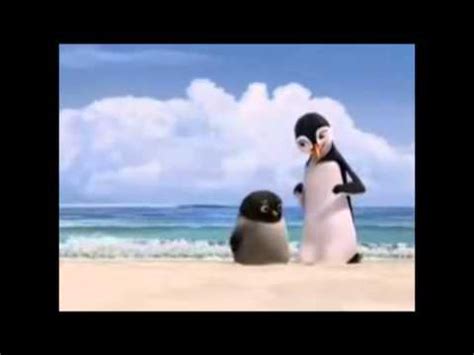 Epic Little Penguin (Reyes de las Olas) - YouTube