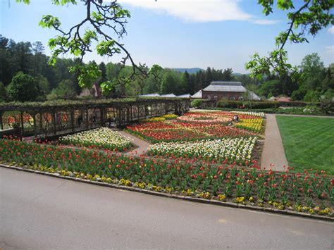 The World's Best Gardens: Biltmore Mansion Gardens, North Carolina