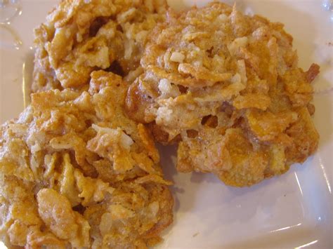 cookin' up north: Caramel Corn Flake Cookies