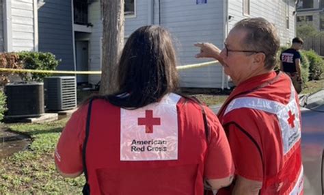 La Cruz Roja solicita ayuda de voluntarios - La Prensa de Houston