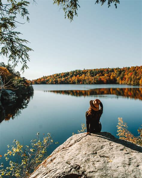 Solo Hiking: 9 Hiking Tips for Female Travelers | taverna travels