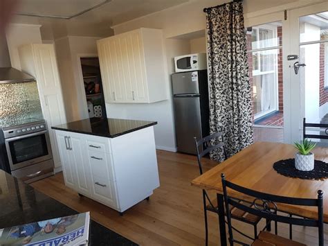 Handy Location - 3brd home! - Houses for Rent in Timaru, Canterbury, New Zealand - Airbnb