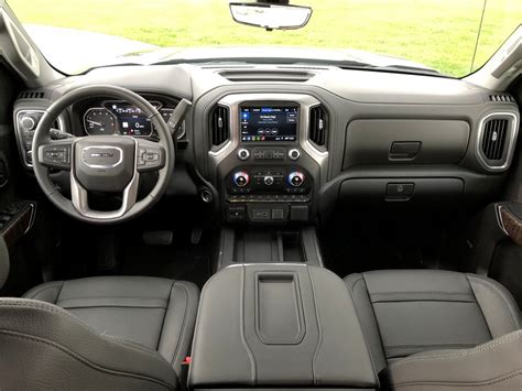 2020 GMC Sierra 1500: 63 Interior Photos | U.S. News