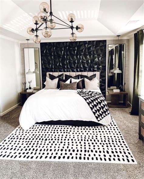 21 Beautiful Black and White Bedroom Ideas