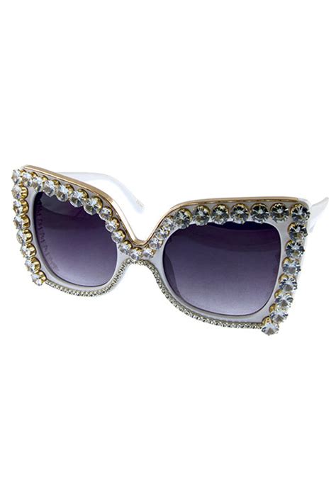 Diamond Studded Sunglasses – Beautiful YAS