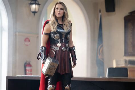 Thor: Love and Thunder: Is Jane Really Dead? | POPSUGAR Entertainment UK