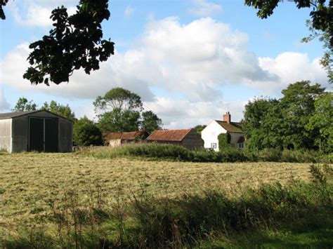 Ivy Farm © Evelyn Simak :: Geograph Britain and Ireland