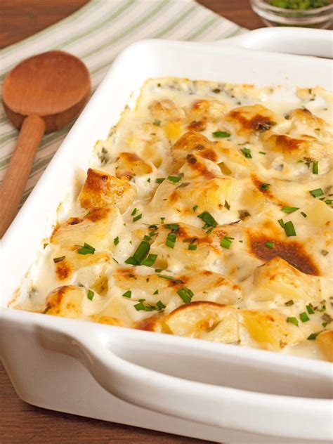 Creamy Cottage Cheese and Chive Potatoes: A creamy, cheesy potato side dish made with Yukon g ...