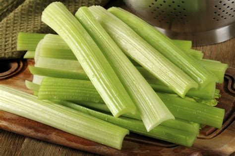 Celery Nutrition Information | Livestrong.com