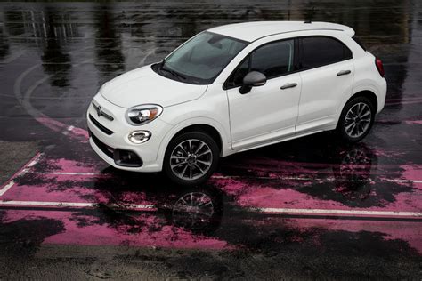 The Not-Dead-yet Fiat 500X Offers Absolutely Nothing New for Its 2023 ...