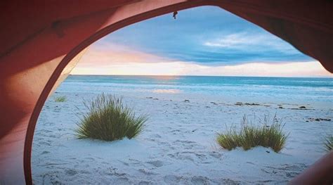 25 Best Beach Camping Tips (+ Packing List)